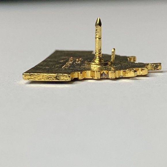 Discovery III Riverboat - Fairbanks, Alaska Lapel Pin Pinback - Picture 4 of 5